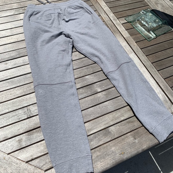 Men’s Lululemon Jogger Light Gray - Picture 3 of 6